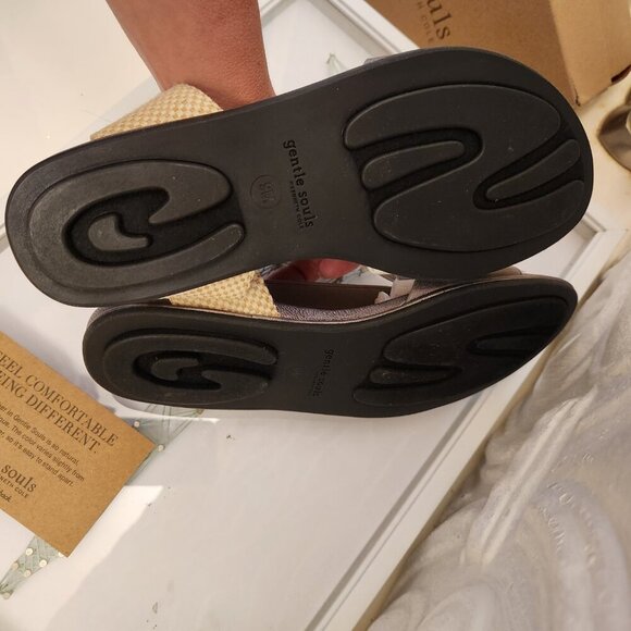 Gentle Souls "Lark Elastic" Flat Sandals in Pewter. NIB. Size 9 - Picture 8 of 12